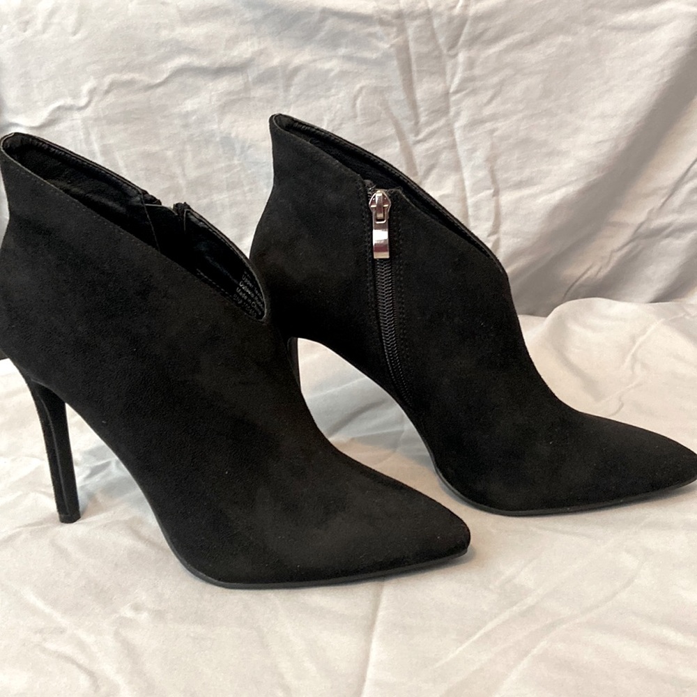 Venus Ankle Booties - Black - Like new